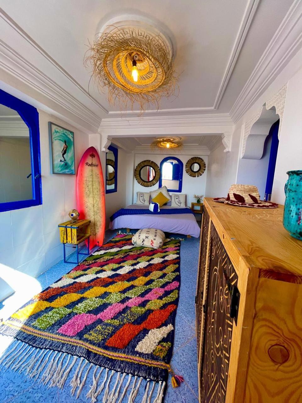 Surf & Salsa Ocean House Panzió Tamraght Kültér fotó